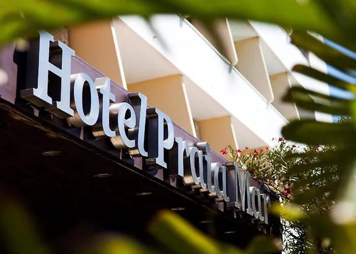 Carcavelos Beach Hotel 4*