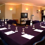 Carcavelos Beach Hotel 4*
