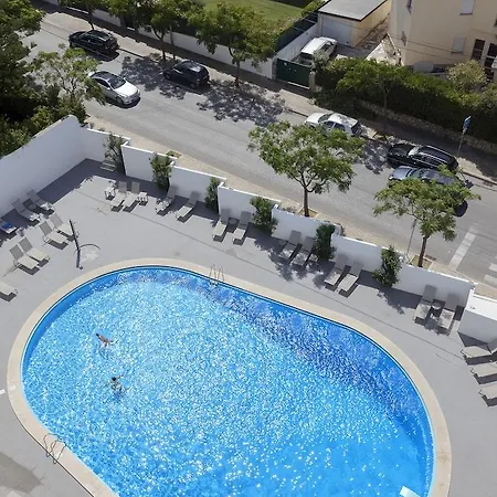 Carcavelos Beach Hotel