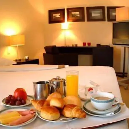 Otel Carcavelos Beach Hotel 4*
