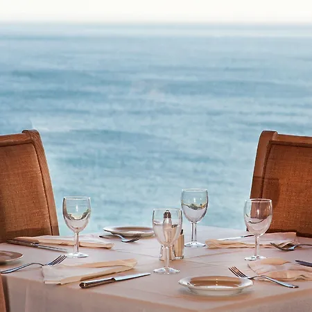 Carcavelos Beach Hotel קרקבלוס