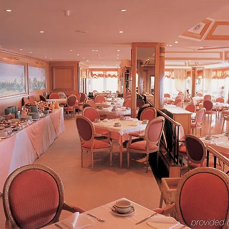 Carcavelos Beach Hotel 4*