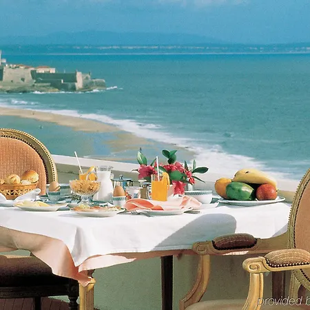 Carcavelos Beach Hotel Otel 4*