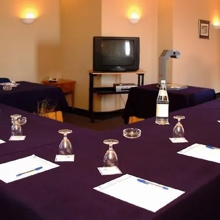 Carcavelos Beach Hotel
