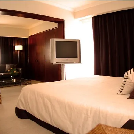 Hotel Carcavelos Beach Hotel 4*