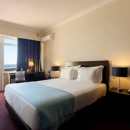 Carcavelos Beach Hotel 4* Carcavelos (Lisbon)