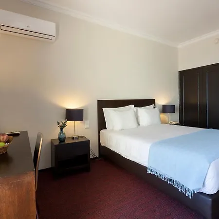 Carcavelos Beach Hotel קרקבלוס