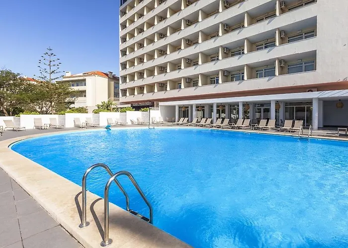 Carcavelos Beach Hotel Hotel 4*