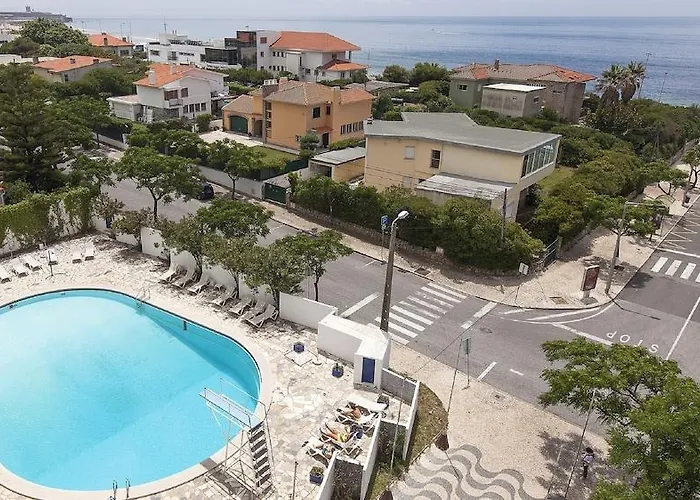 Hotel Carcavelos Beach Hotel 4*