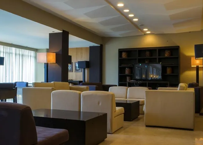 Carcavelos Beach Hotel Hotel 4*